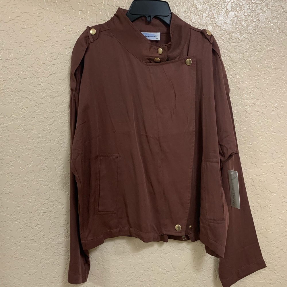 Light Jacket - Picture 2 of 3